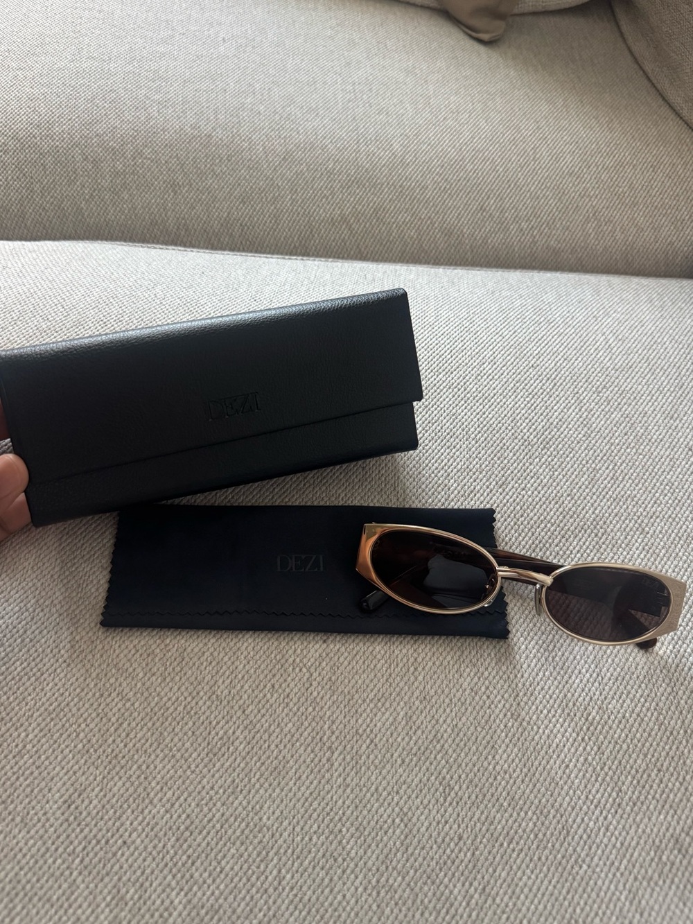 Dezi Naomi Sunglasses